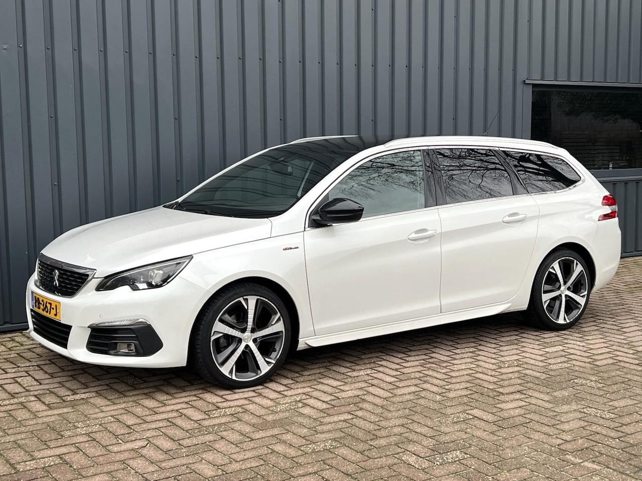 Peugeot 308 SW - 1.2 PureTech GT-line NL AUTO!/NAP!/DEALER OND.!/APK!/ - AutoWereld.nl