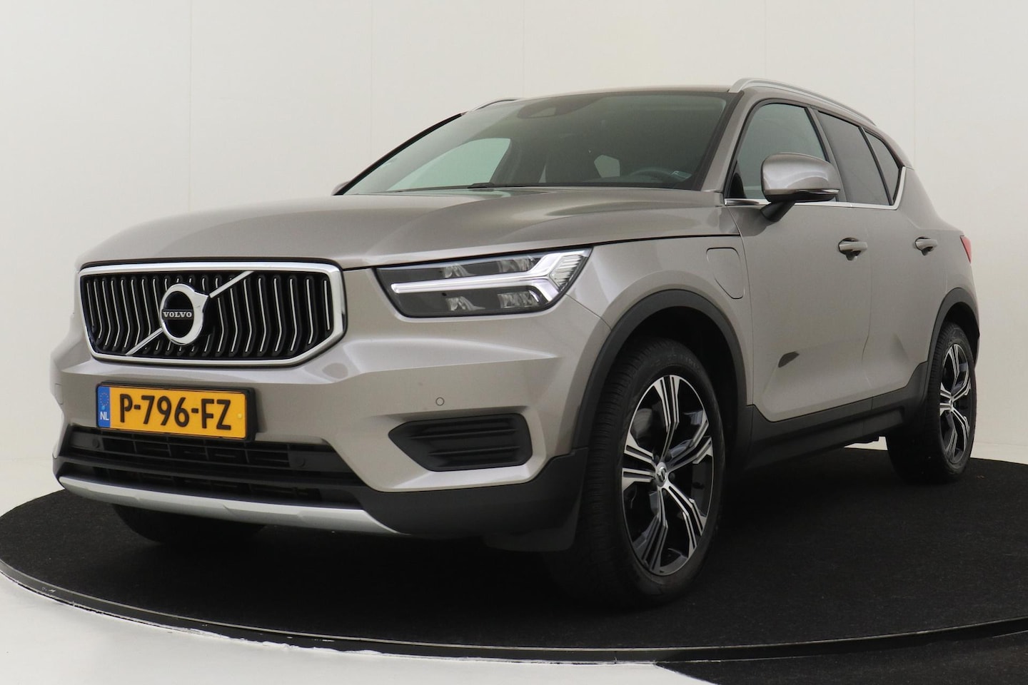 Volvo XC40 - T4 RECHARGE INSCRIPTION -LEDER|TREKHAAK|CLIMATE|ADAP.CRUISE - AutoWereld.nl