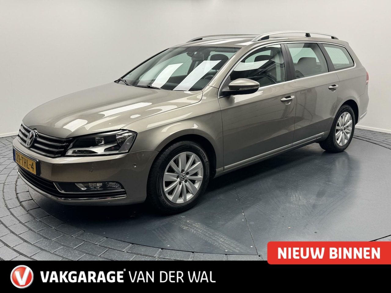 Volkswagen Passat Variant - 1.6 TDI Highline BlueMotion Navigatie-Trekhaak-Cr.contr-Clima-Camera-Parkeersensoren-Lm16' - AutoWereld.nl