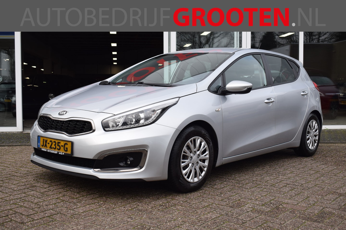 Kia Cee'd - 1.0 T-GDi Navigator//AIRCO//TREKHAAK! - AutoWereld.nl