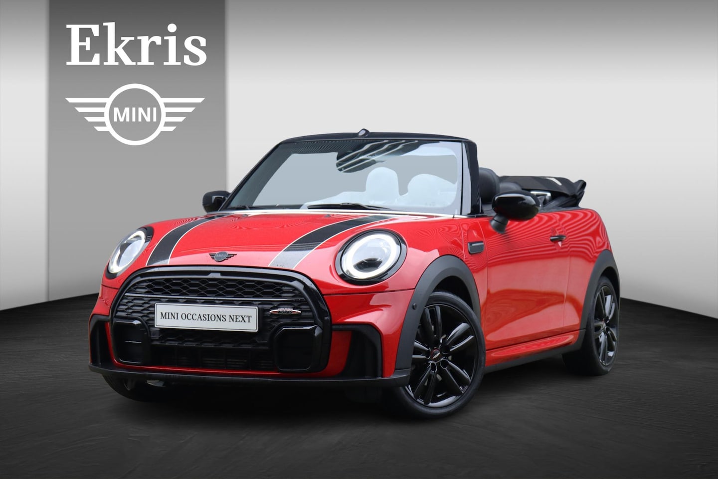 MINI Cabrio - Cooper | John Cooper Works Uitvoering + Comfort Plus Pack + Head-Up + Camera + Adaptief On - AutoWereld.nl