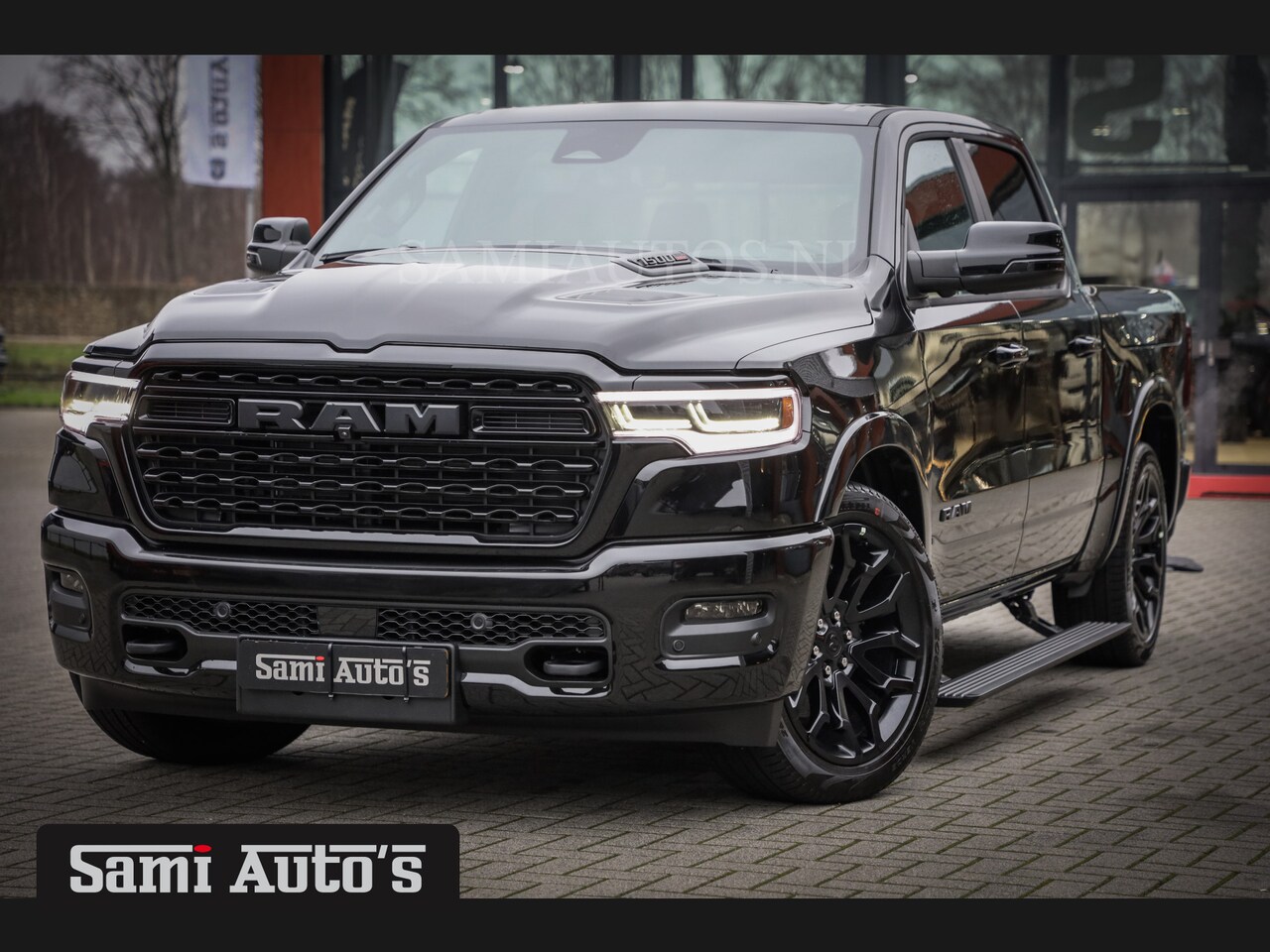 Dodge Ram 1500 - LIMITED NIGHT HIGH OUTPUT H.O 540PK 706 Nm 2025 | XB9 | MASSAGE | BOM VOL | CREW CAB | DUB - AutoWereld.nl