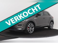 Volkswagen T-Roc - 1.5 TSI R-Line| Trekhaak | Panoramadak | Dealer Ond. | CarPlay | Digital Cockpit | Adap. C