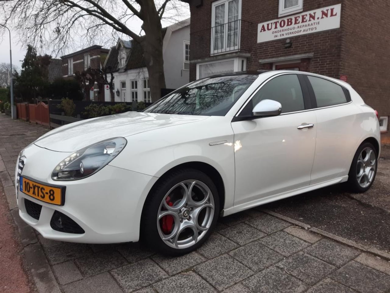 Alfa Romeo Giulietta - 1.4 T Distinctive 1.4 T Distinctive, Automaat, Panoramadak, NL-Auto, 1e eigenaar - AutoWereld.nl