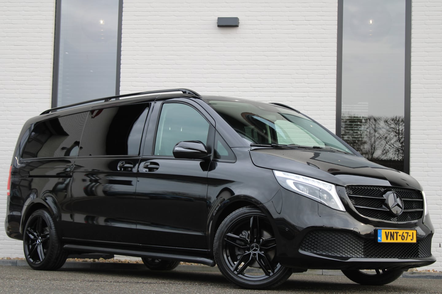 Mercedes-Benz V-klasse - 250d Aut / Extra Lang / DC / 2x Schuifdeur / Leer / Zeer Nette Staat - AutoWereld.nl