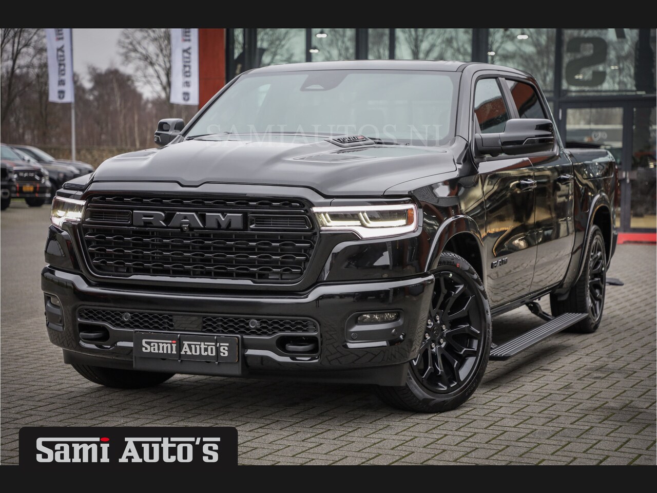 Dodge Ram 1500 - LIMITED NIGHT HIGH OUTPUT H.O 540PK 706 Nm 2025 | XB9 | MASSAGE | BOM VOL | CREW CAB | DUB - AutoWereld.nl