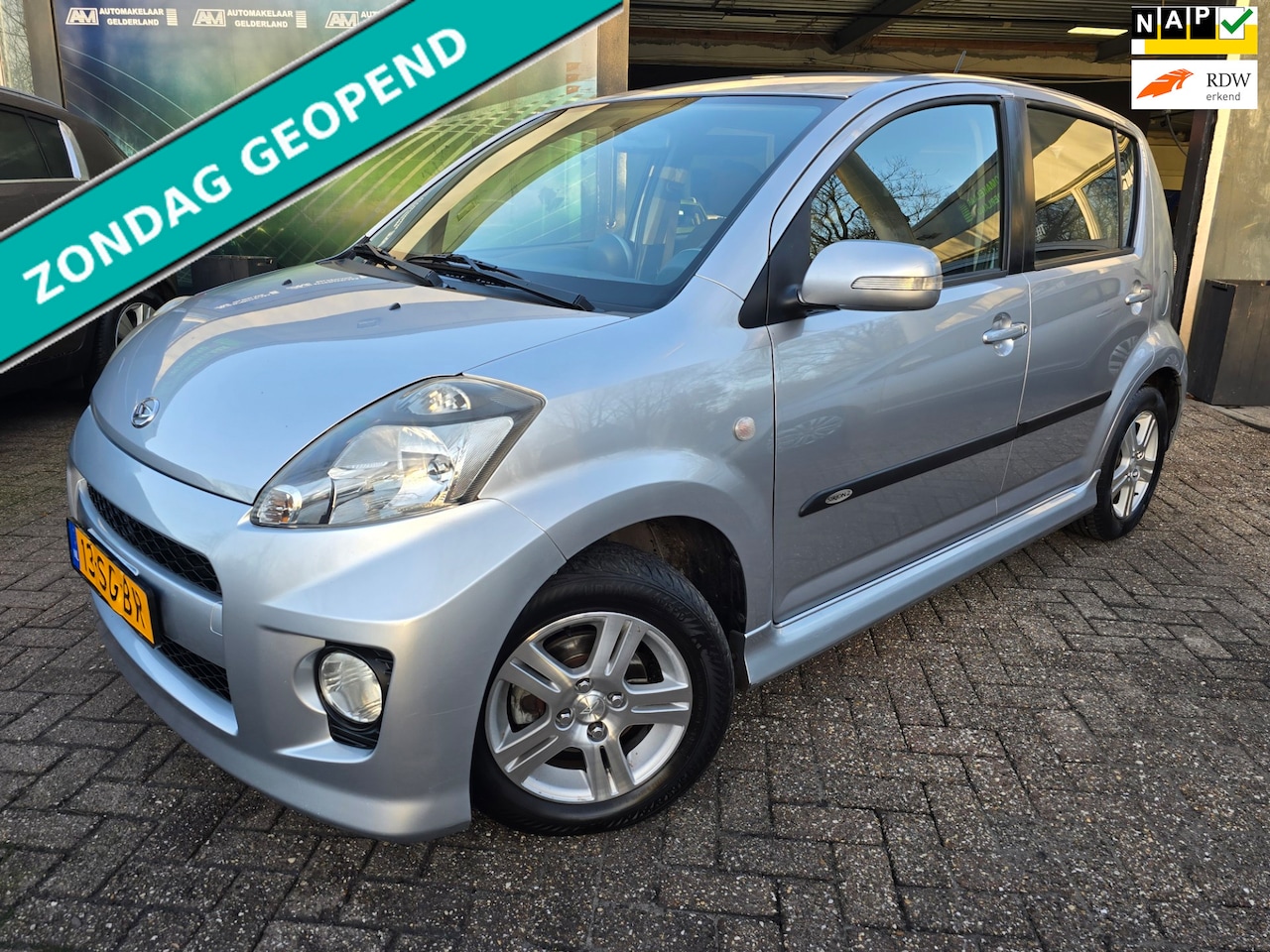 Daihatsu Sirion 2 - 1.3-16V Comfort | NIEUWE APK | AIRCO | ELEC RAMEN | LMV | - AutoWereld.nl