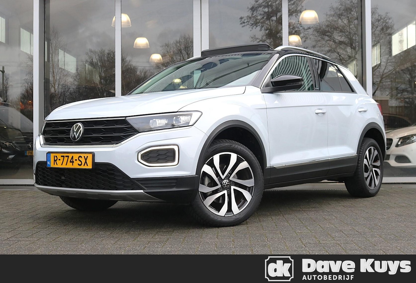 Volkswagen T-Roc - 1.5 TSI Style Business | ACC | Panoramadak - AutoWereld.nl