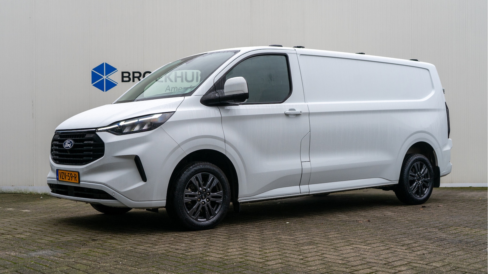 Ford Transit Custom - 320 2.0 TDCI L2H1 Limited | Automaat | Inklapbaar imperiaal | Driver assistance pack premi - AutoWereld.nl