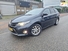 Toyota Auris Touring Sports - GARANTIE 1.8 Hybrid Lease Pano dak Camera Navi Cruise