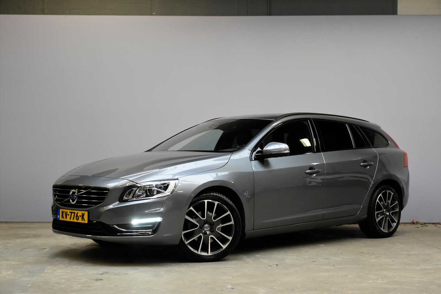 Volvo V60 - T5 245pk Start/Stop Geartronic Ocean Race - AutoWereld.nl