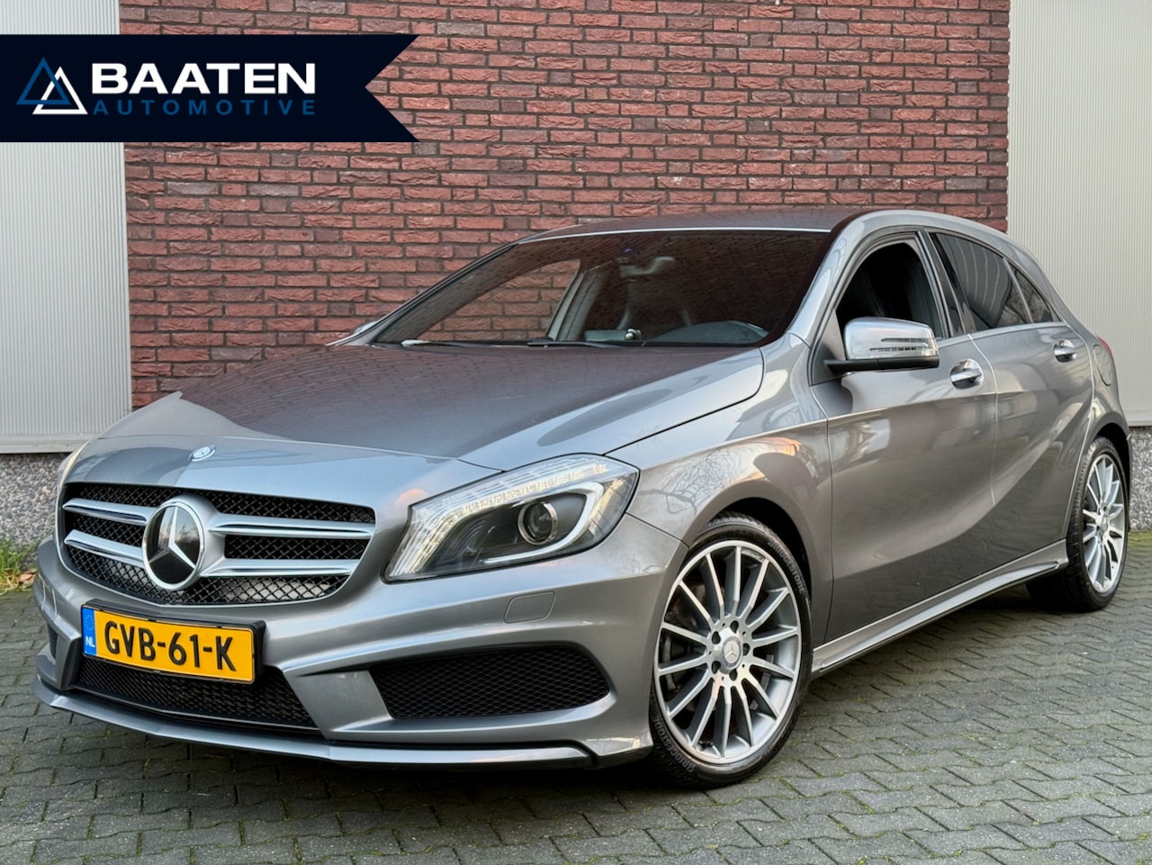 Mercedes-Benz A-klasse - 180 AMG Pakket |Apple carplay|Camera|Xenon|1/2Leder| - AutoWereld.nl