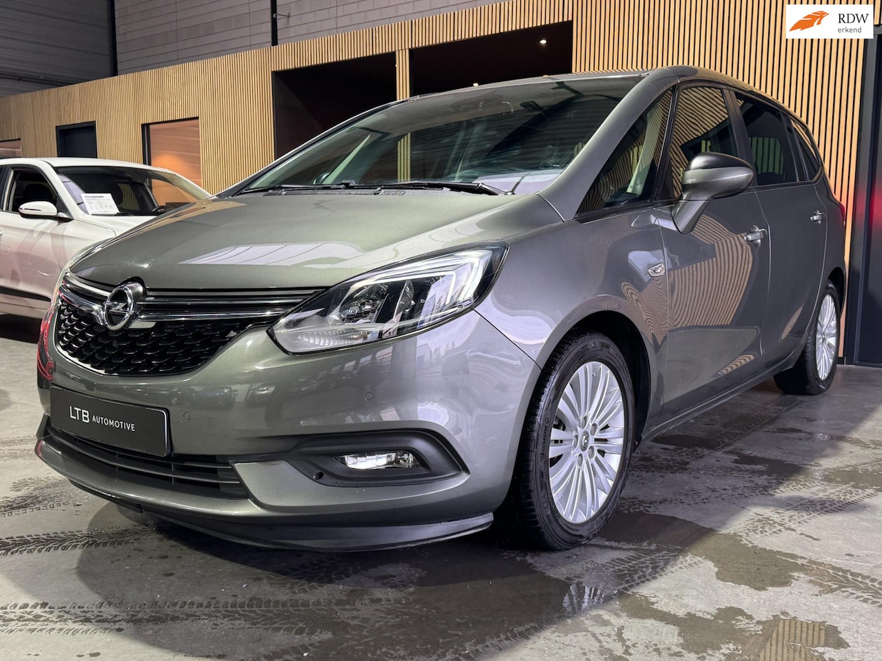 Opel Zafira - 1.4 Turbo Online Edition 7p. Navi|Camera|Clima|PDC|APK - AutoWereld.nl