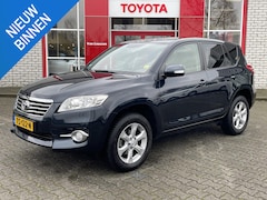 Toyota RAV4 - 2.0 VVTi DYNAMIC 2WD TREKHAAK TREKGEW 2000KG PARK-SENOREN CLIMA CRUISE 17" LM-VELGEN