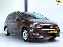 Volkswagen Touran - 1.6 TDI SCR Connected Series 7p Camera