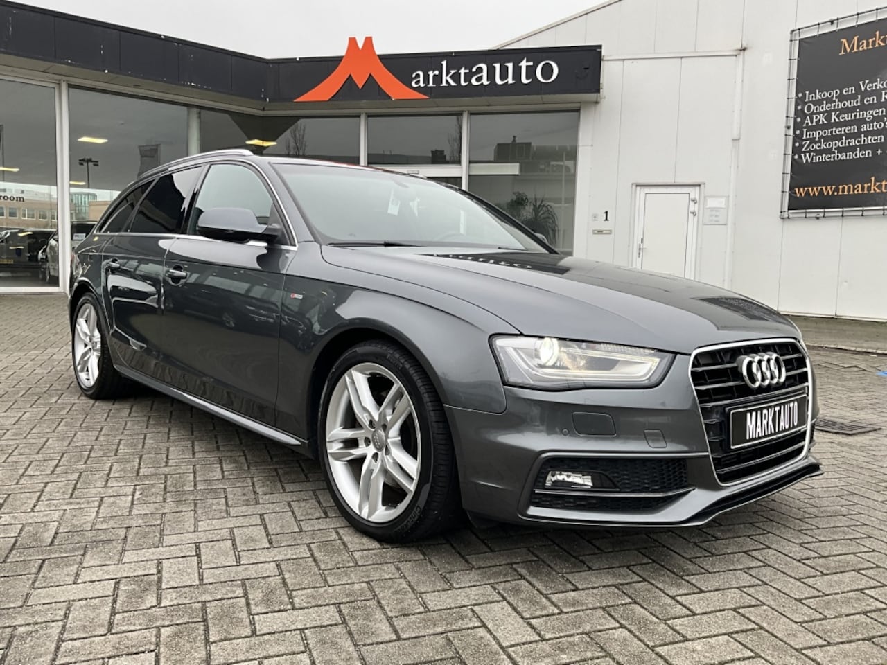 Audi A4 Avant - 1.8 TFSI S Edition Camera Leder Xenon Bluetooth Navi - AutoWereld.nl