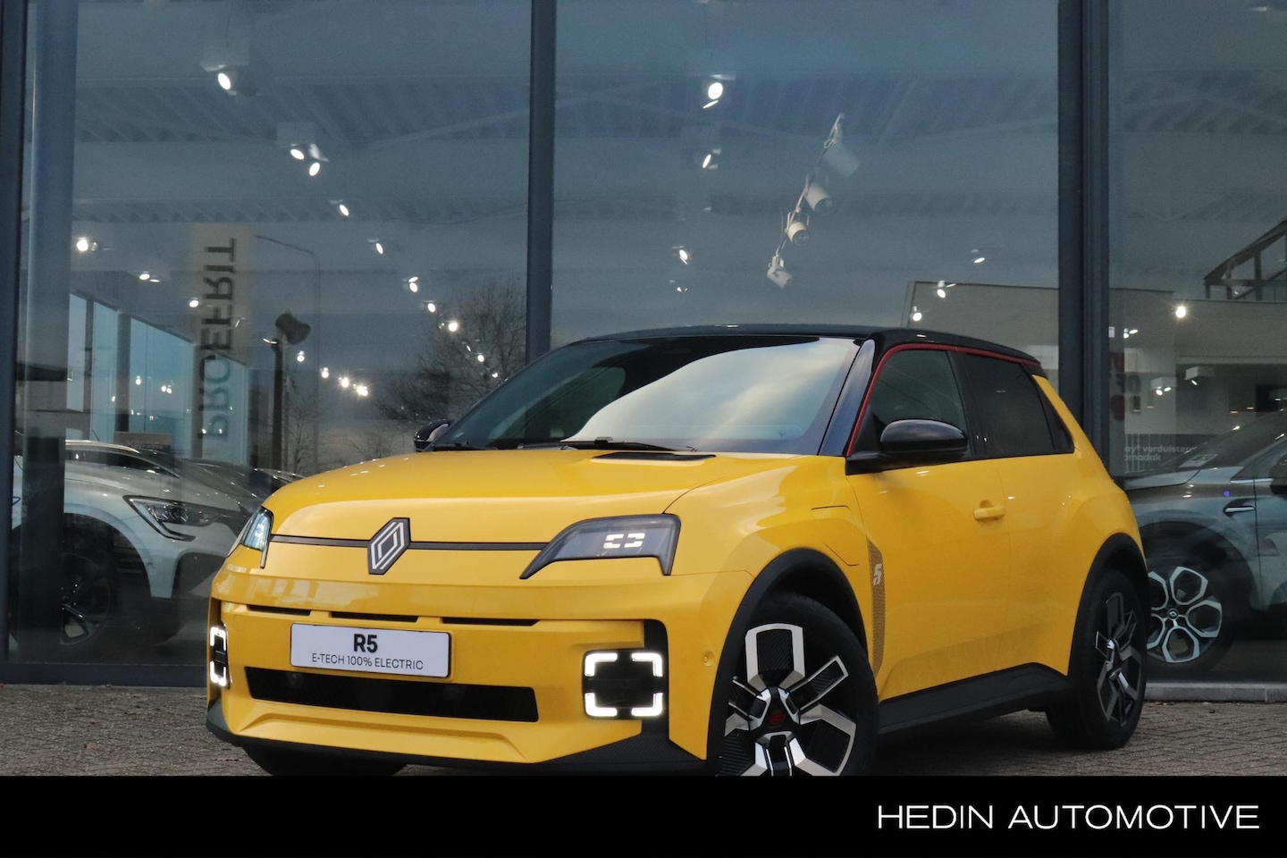 Renault 5 - comfort range techno 52 kWh easy park assist| pack winter| daklijst in kleur rouge | - AutoWereld.nl