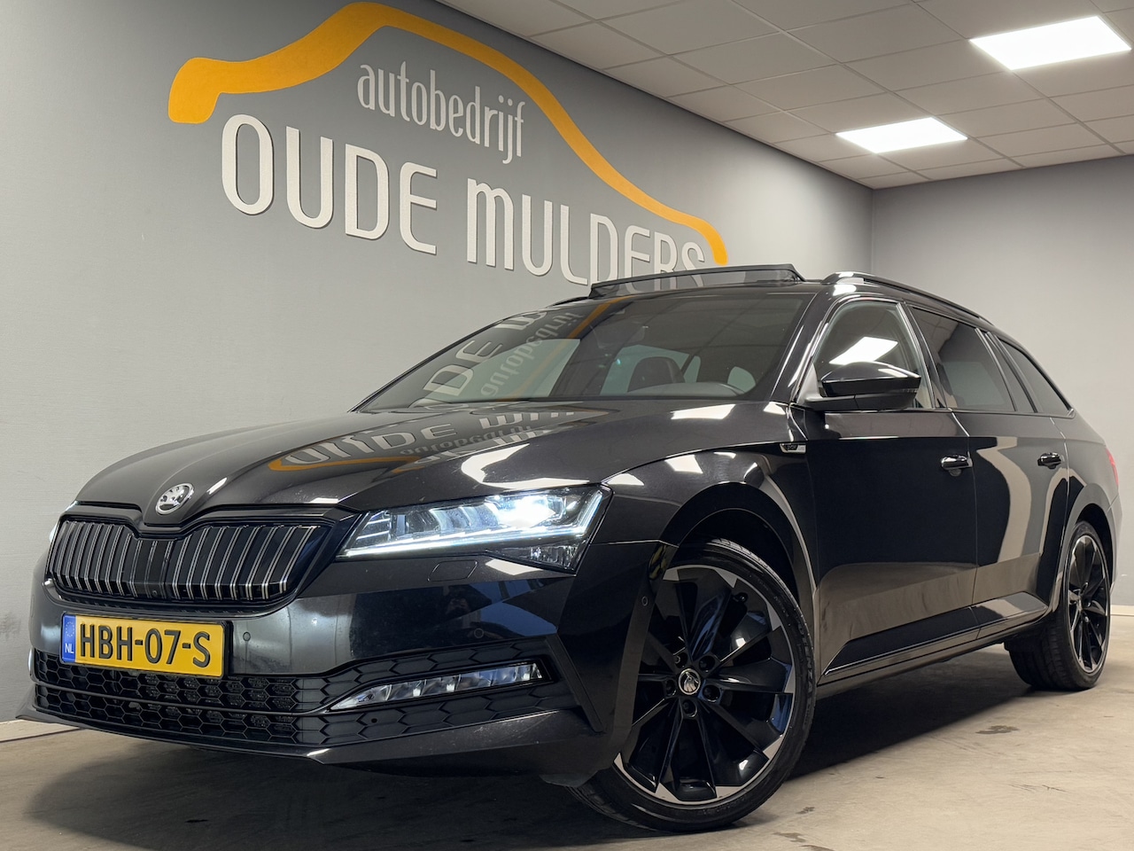 Skoda Superb Combi - 1.4 TSI iV Sportline Business Canton-Audio/360-Camera/Panoramadak - AutoWereld.nl