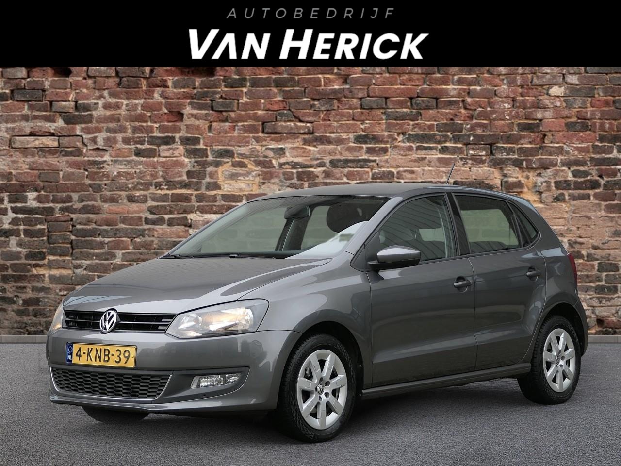 Volkswagen Polo - 1.2 TSI BlueMotion Edition+ 5-Deurs | Cruise | Airco | LM Velgen - AutoWereld.nl