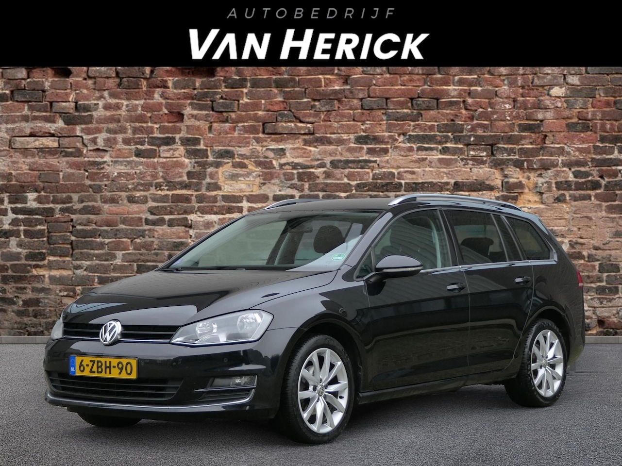 Volkswagen Golf Variant - 1.2 TSI Business Edition | Half stof/leder | Cruise | Navi | Trekhaak - AutoWereld.nl