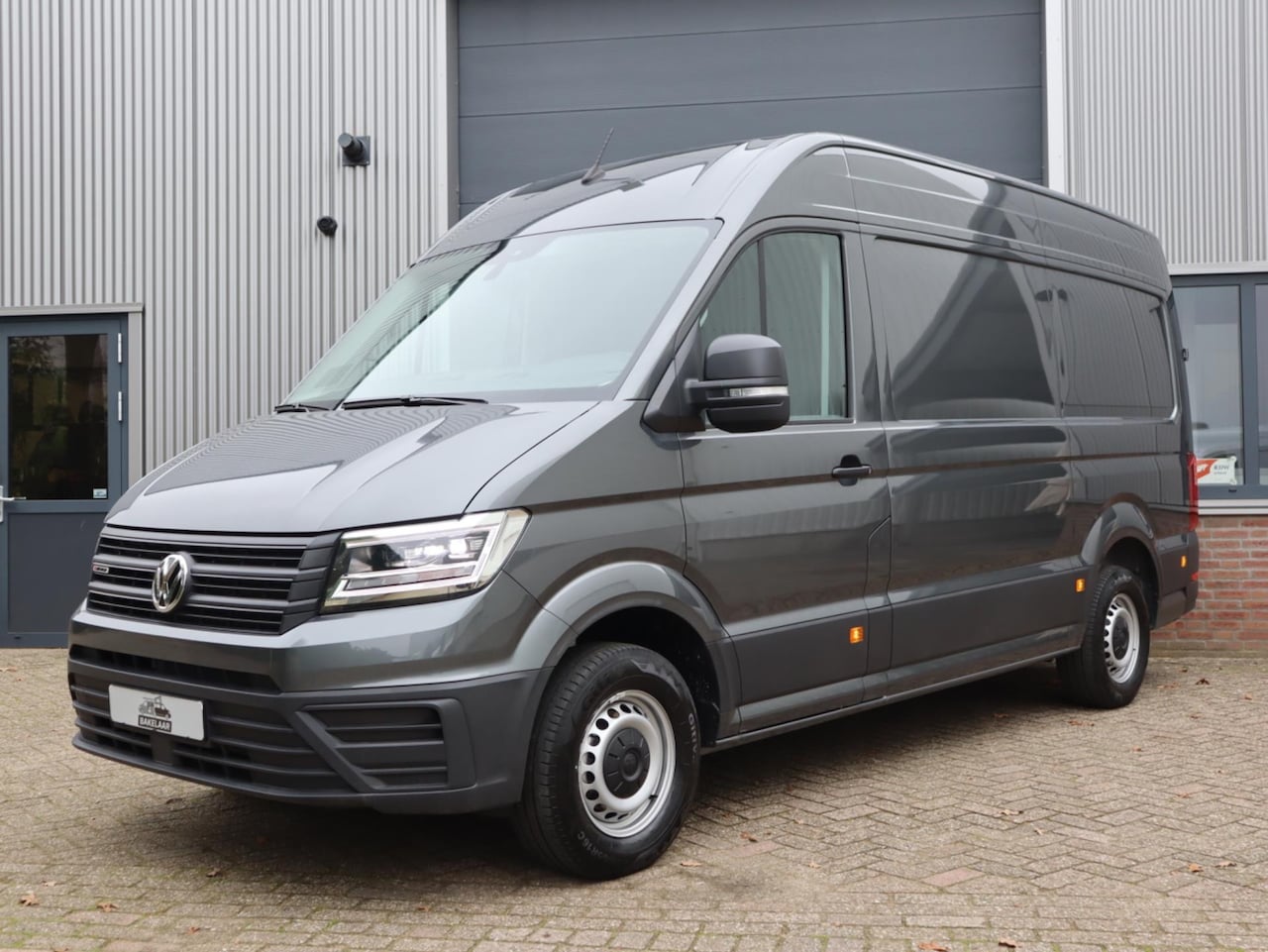 Volkswagen Crafter - 35 2.0 TDI 177pk 4Motion Highline, Sperdiff., ACC, Groot navi, Camperbasis, L3H3, 4X4 - AutoWereld.nl