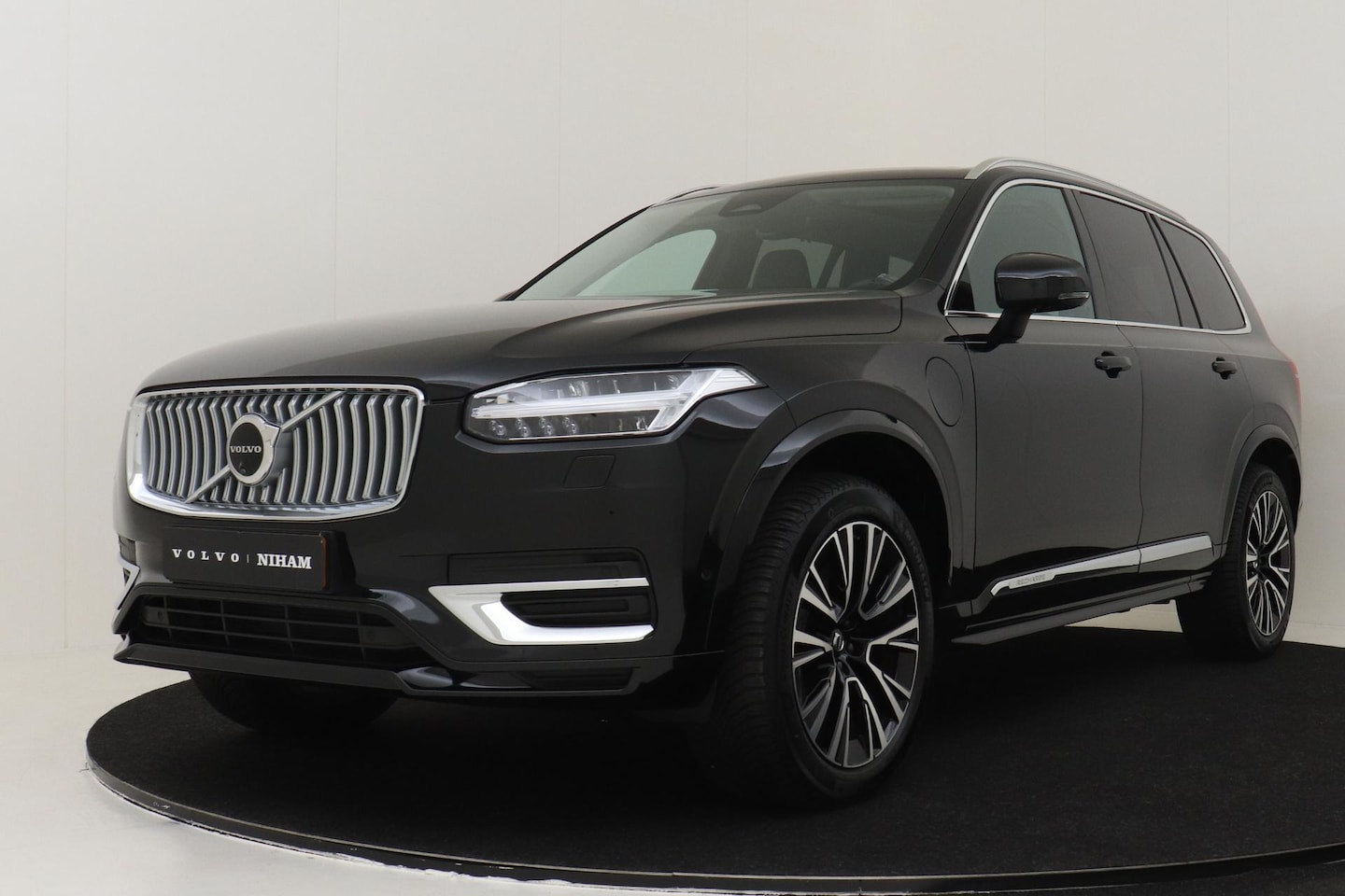 Volvo XC90 - T8 RECHARGE AWD ULTIMATE BRIGHT -PANO.DAK|HK-AUDIO|POWER-SEATS|TREKHAAK|360°CAM|ADAP.LED - AutoWereld.nl