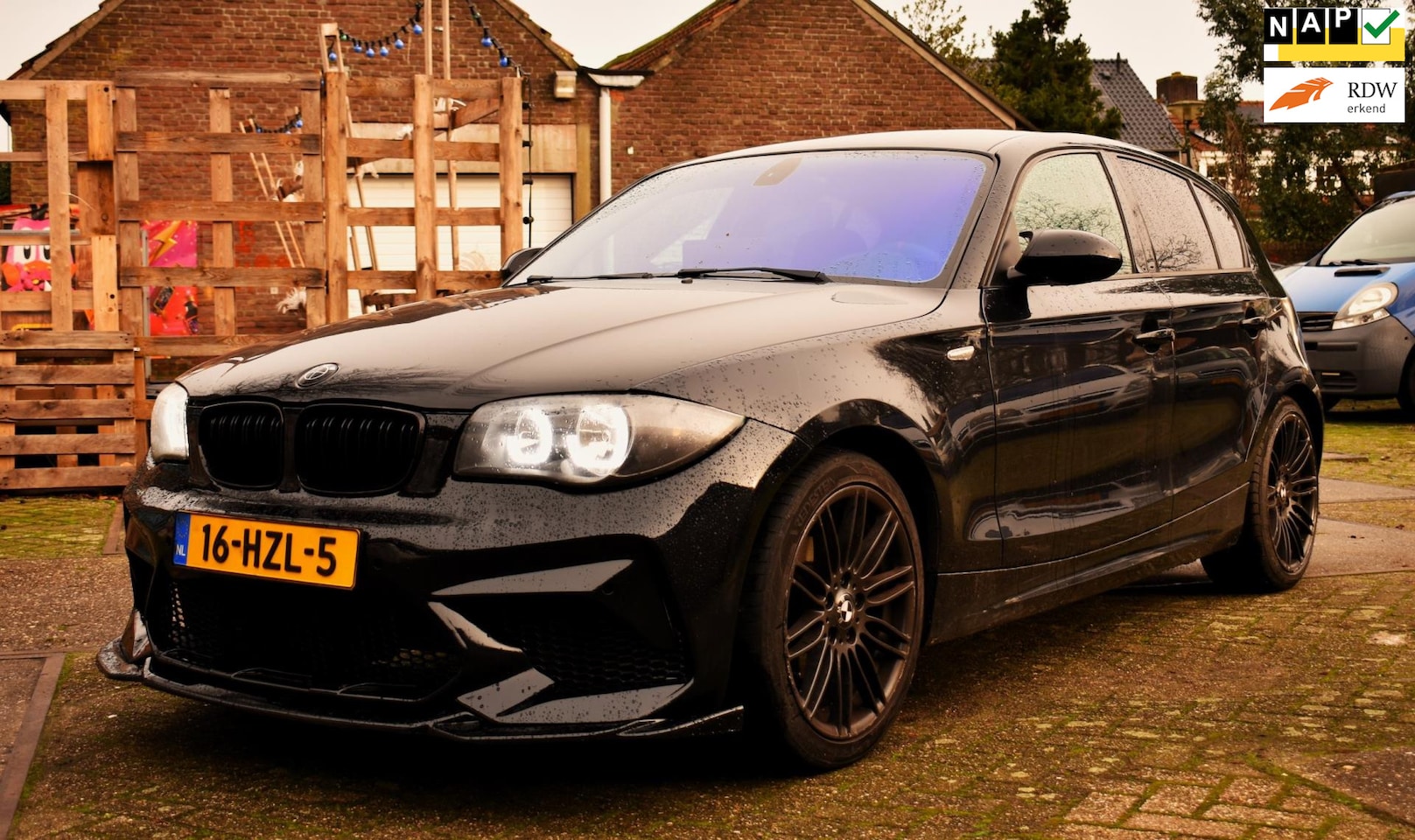 BMW 1-serie - 116i Business Line ZEER MOOI, MET CRUISE CONTROL, MULTIMEDIASYSTEEM EN MEER! - AutoWereld.nl