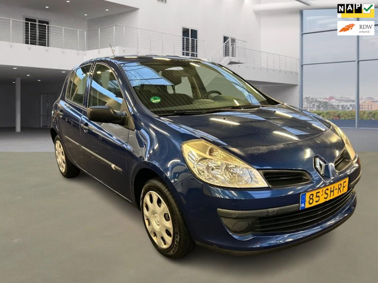 Renault Clio - 1.2-16V Authentique goed onderhouden !! - AutoWereld.nl