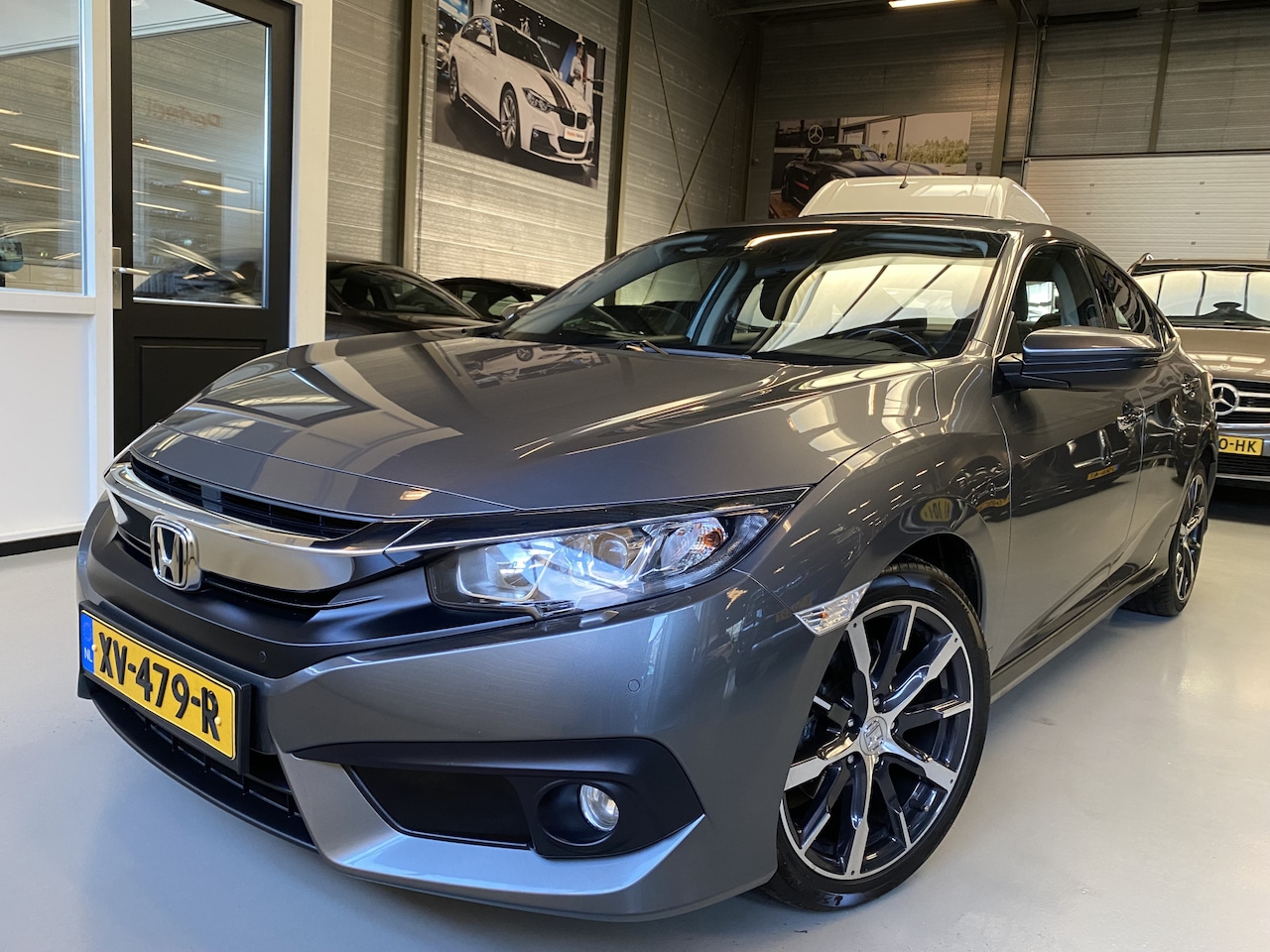 Honda Civic - 1.5 i-VTEC Elegance 1.5 i-VTEC Elegance 183pk, 18inch, Apple Carplay - AutoWereld.nl