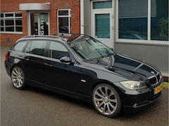 BMW 3-serie Touring - 318i Navi 19"Vlg Trekhaak Cruise Ecc Nap