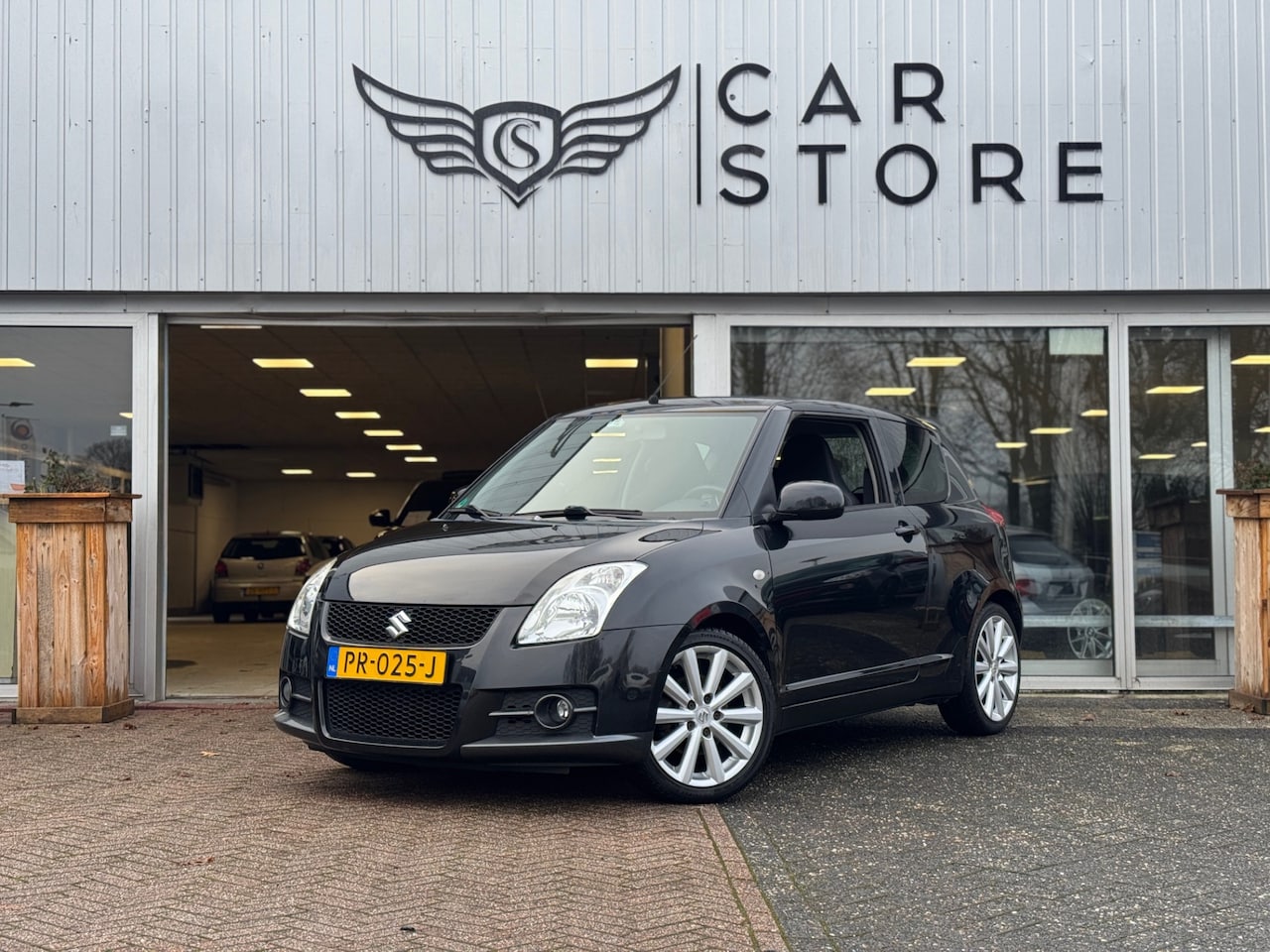 Suzuki Swift - 1.6 Sport |125PK|CARPLAY|KEYLESS|17" VELGEN|ELEK. PAKKET|CLIMA - AutoWereld.nl