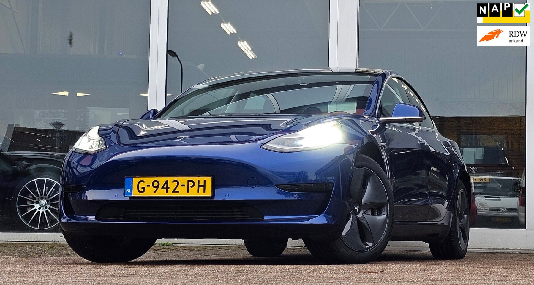 Tesla Model 3 - Standard RWD Plus 60 kWh Autopilot 1e Eigenaar Panorama Mooi! - AutoWereld.nl