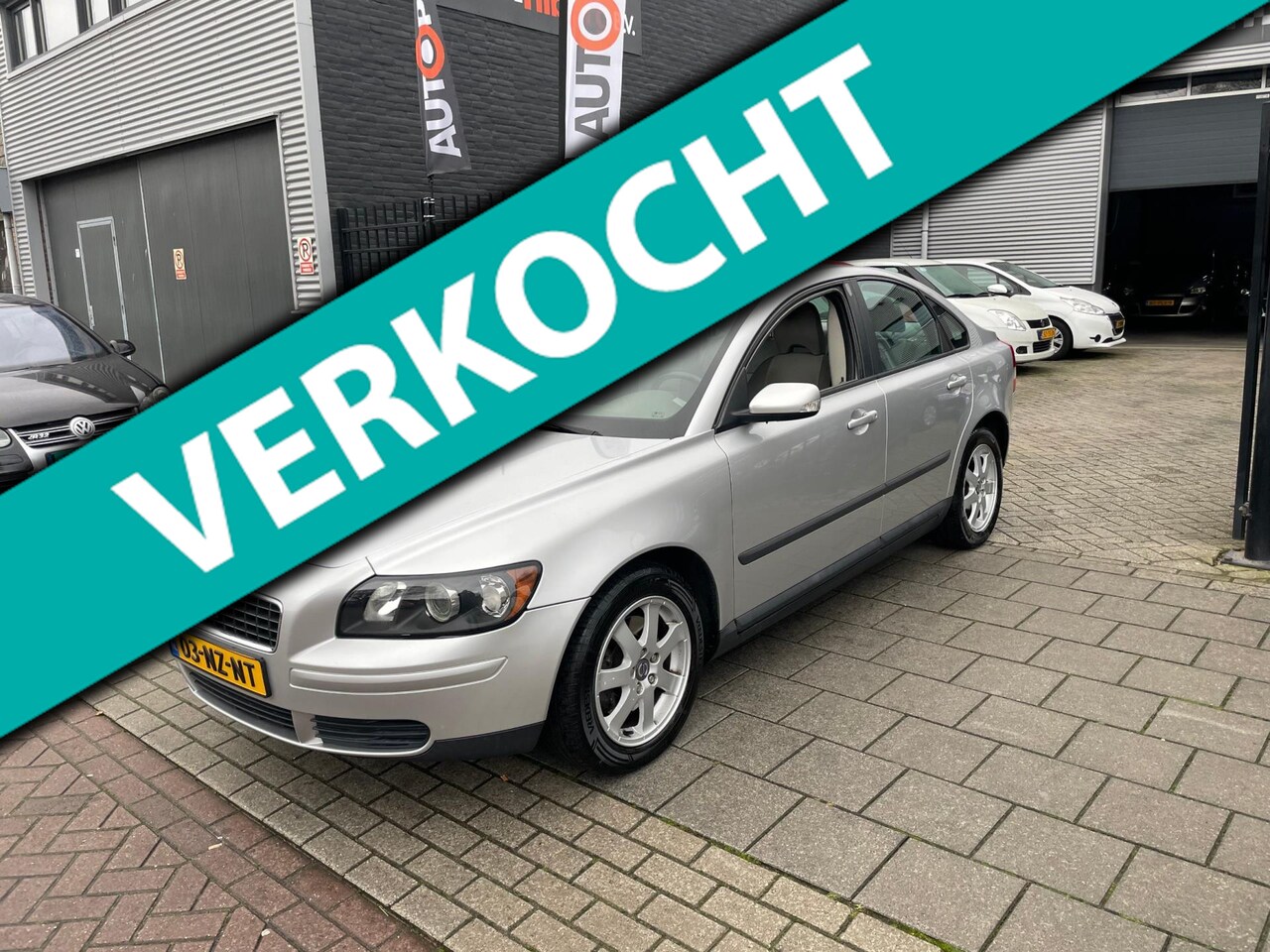 Volvo S40 - 2.4 Automaat 2e Eigenaar! Trekhaak Airco NAP APK - AutoWereld.nl