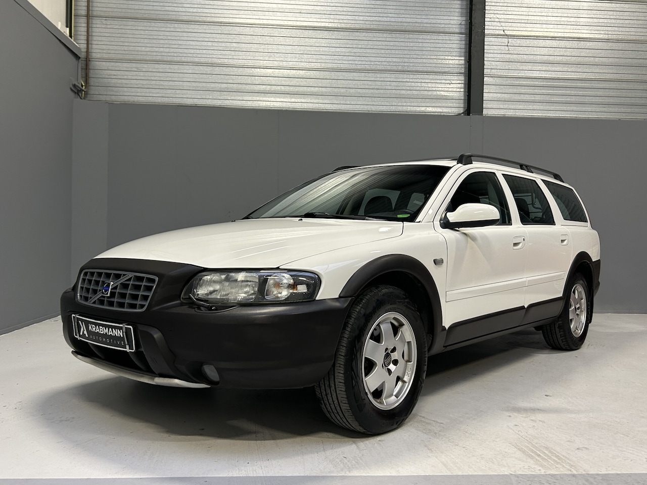 Volvo V70 Cross Country - 2.4 T Prestige Line Trekhaak|Clima|Stoelverwarming - AutoWereld.nl