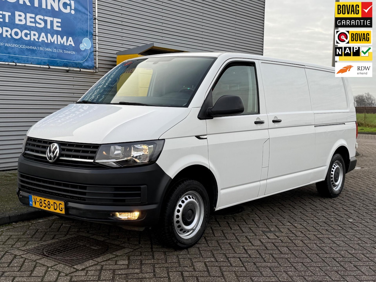 Volkswagen Transporter - 2.0 TDI L2H1 Lang 75KW AIRCO 2x Schuifdeuren - AutoWereld.nl