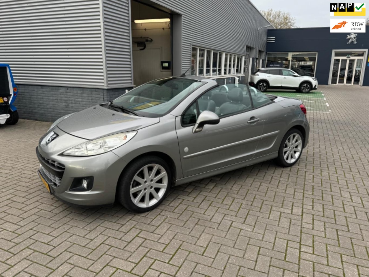 Peugeot 207 CC - 1.6 VTi Roland Garros 1.6 VTi Roland Garros - AutoWereld.nl