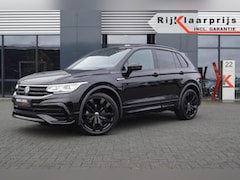 Volkswagen Tiguan - 1.5 TSI DSG R-Line Blackstyle/ Panodak /IQ LED/ Trekhaak/Camera