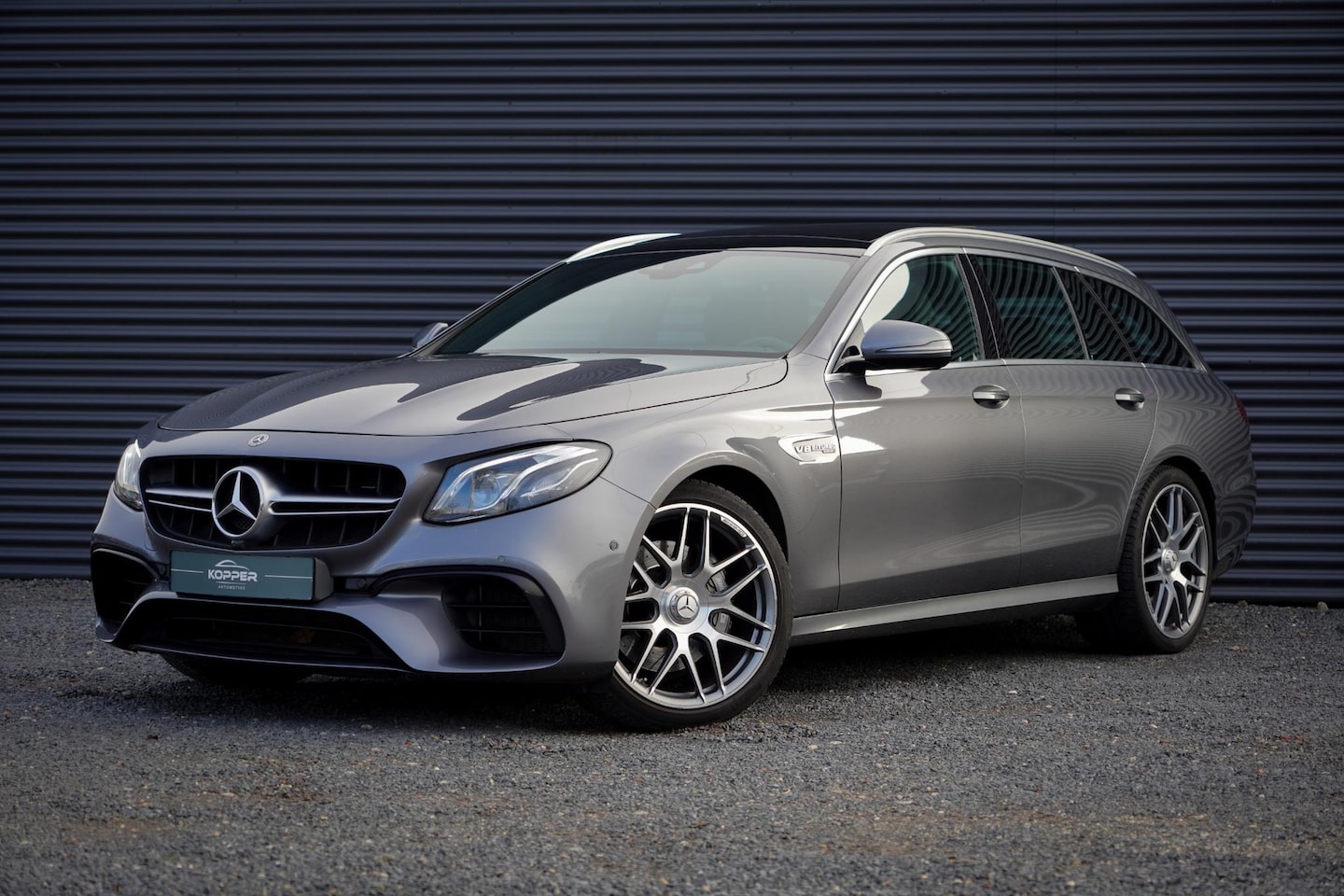 Mercedes-Benz E-klasse Estate - AMG 63 4MATIC Premium Plus / Pano / Widescreen / Multibeam - AutoWereld.nl