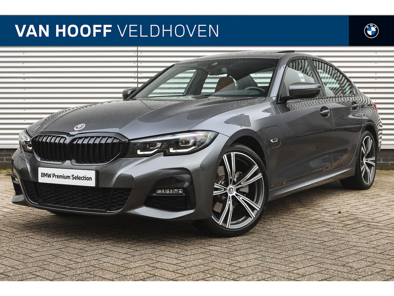 BMW 3-serie - 320e High Executive M Sport Automaat / BMW M 50 Jahre uitvoering / Schuif-kanteldak / Trek - AutoWereld.nl