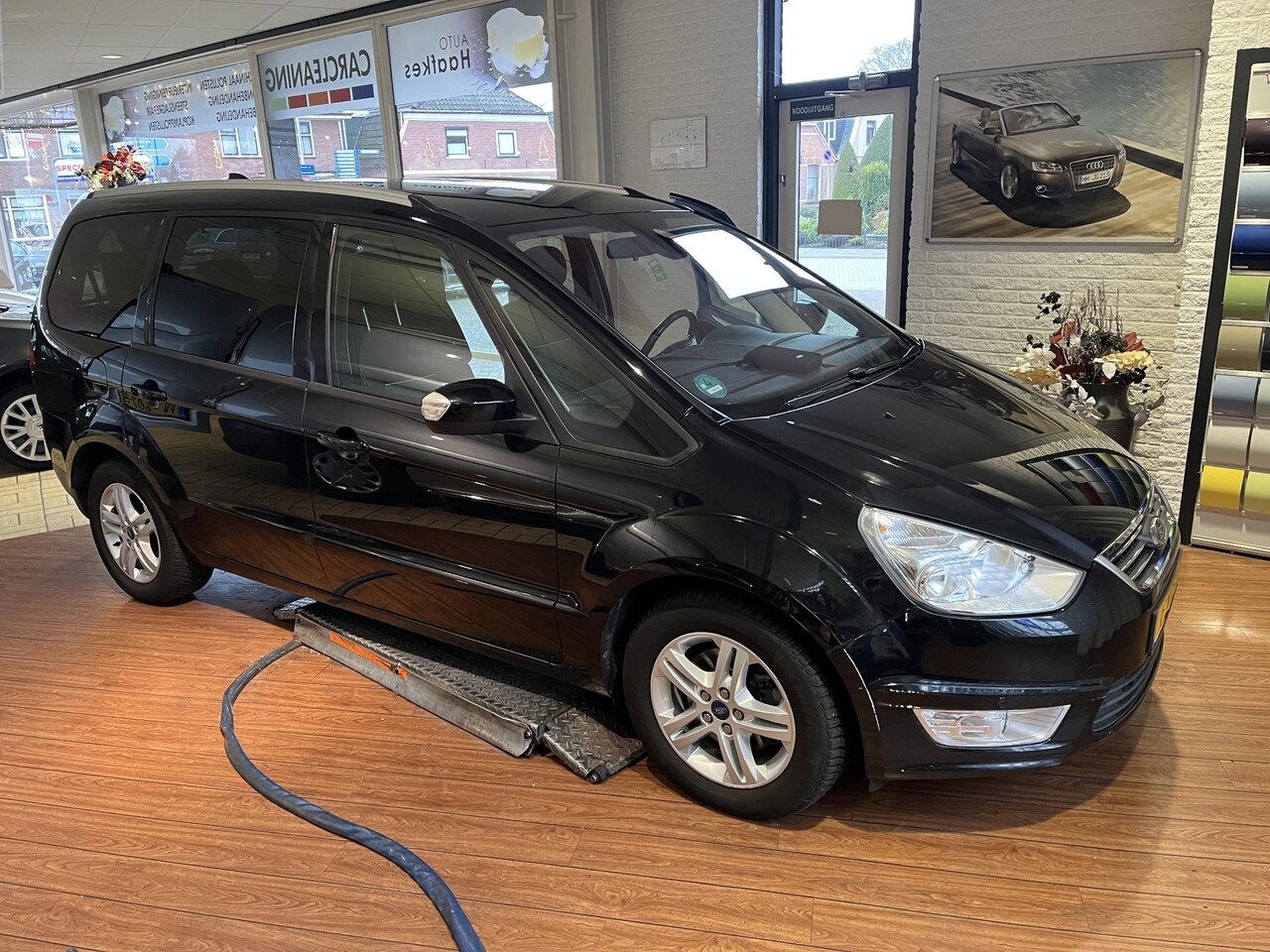 Ford Galaxy - 2.0 TDCi Platinum 2 de eigenaar, 7 zitter, BTW en bpm verrekenbaar. MEER FOTO"S VOLGEN - AutoWereld.nl