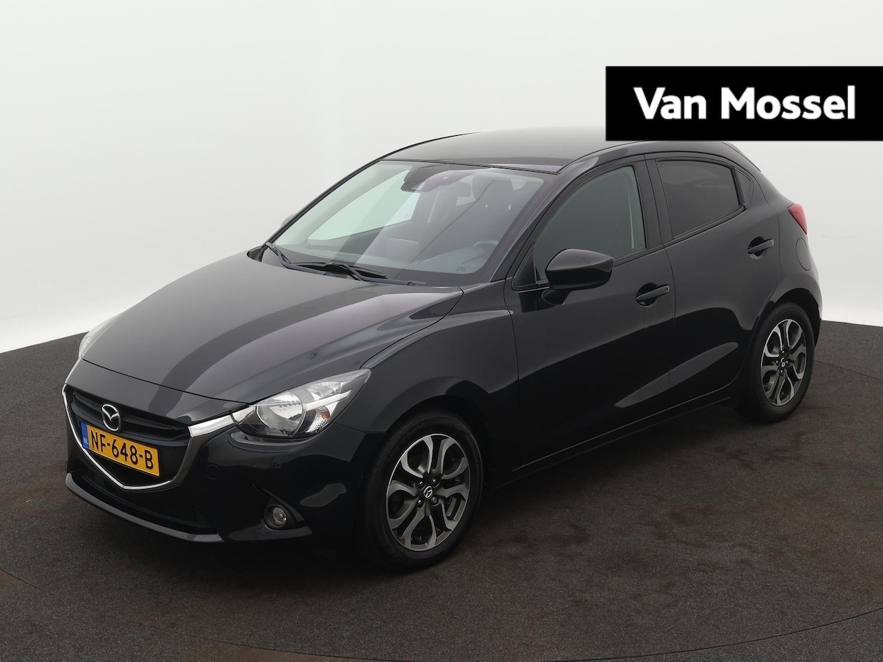 Mazda 2 - 1.5 Skyactiv-G GT-M Line | PARKEERSENSOREN | STOELVERWARMING | NAVIGATIE | CLIMATE CONTROL - AutoWereld.nl