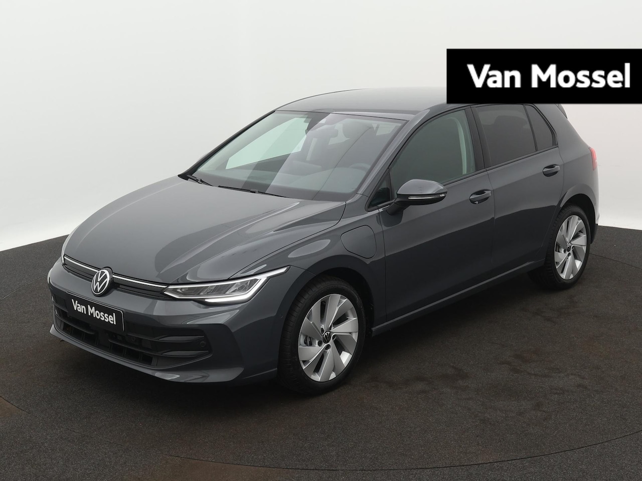 Volkswagen Golf - 1.5 eHybrid Life Edition 204 PK Automaat | Plug in Hybride | Apple Carplay | Parkeersensor - AutoWereld.nl