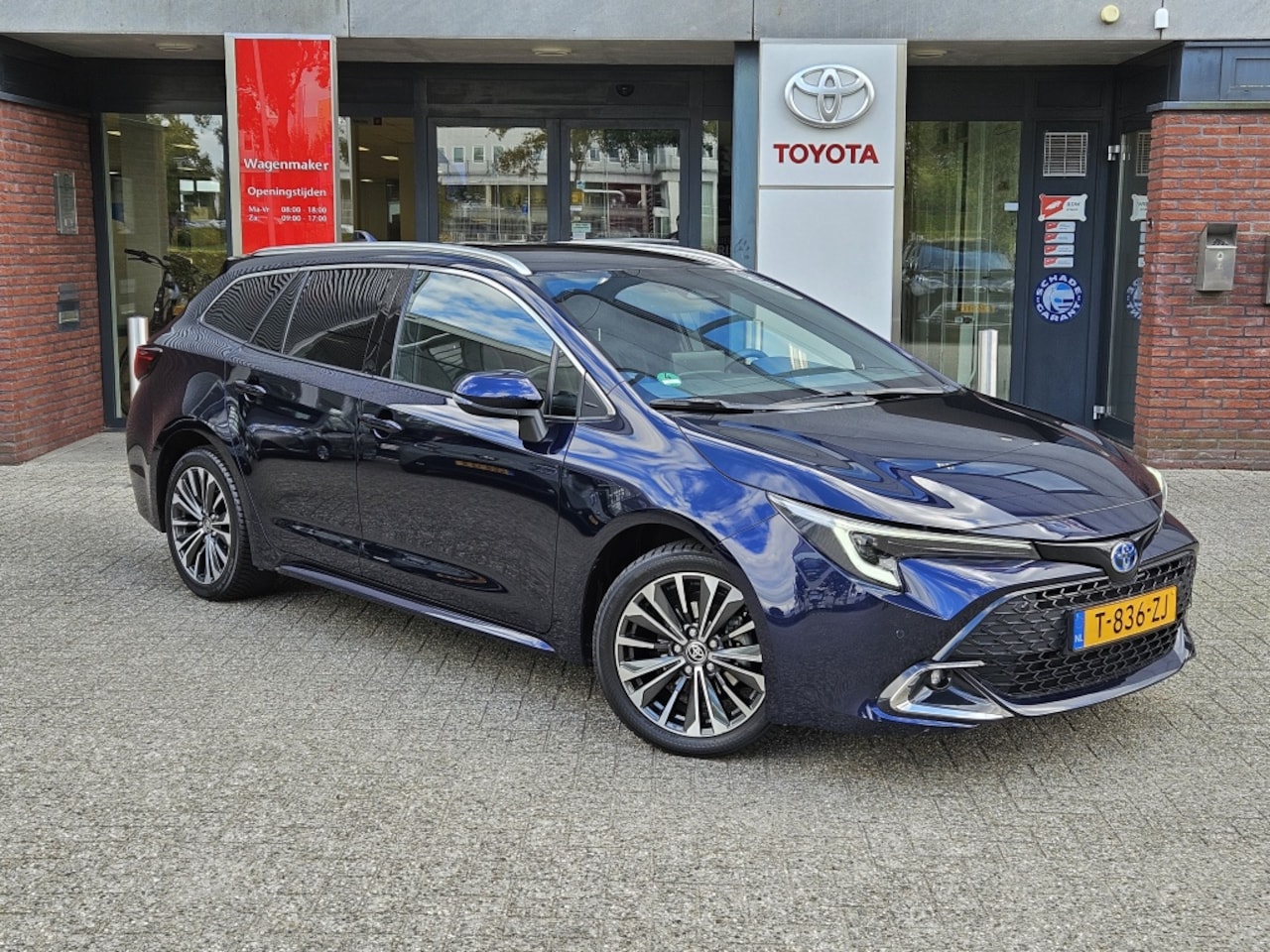 Toyota Corolla Touring Sports - 1.8 Hybrid First Ed. - AutoWereld.nl