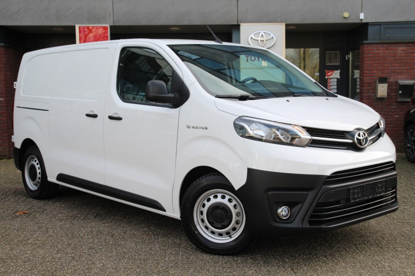 Toyota ProAce - Extra Range 75kWh Live lim. Apple/Android Navi Sens - AutoWereld.nl