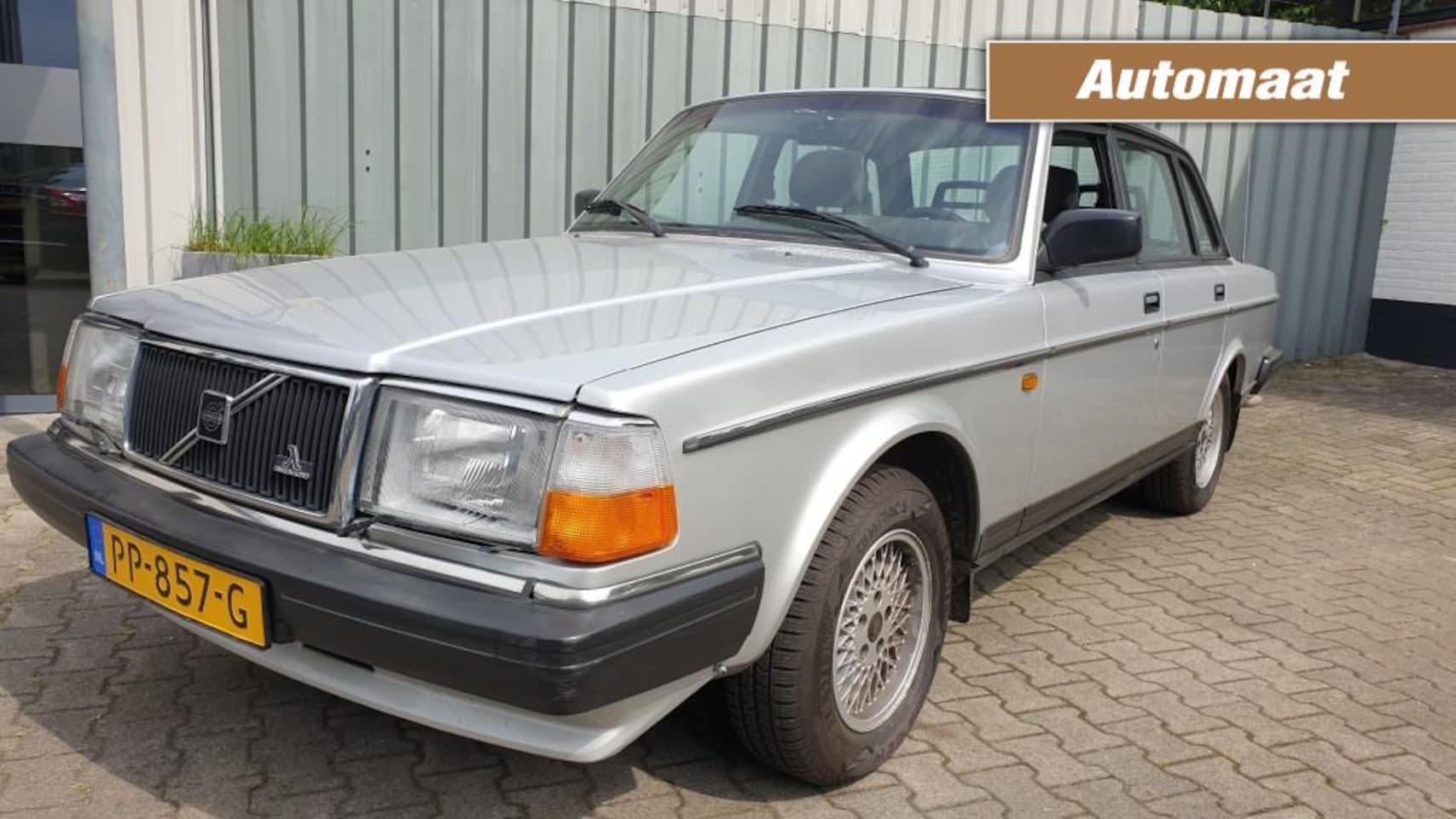 Volvo 240 - 2.0 Automaat Schuifdak - AutoWereld.nl