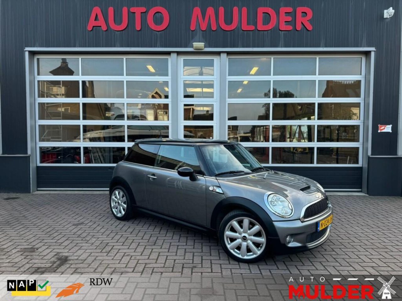 MINI Cooper - S / CRUISECONTROL / AIRCO / XENON /  NETTE AUTO! / RIJKLAAR! - AutoWereld.nl