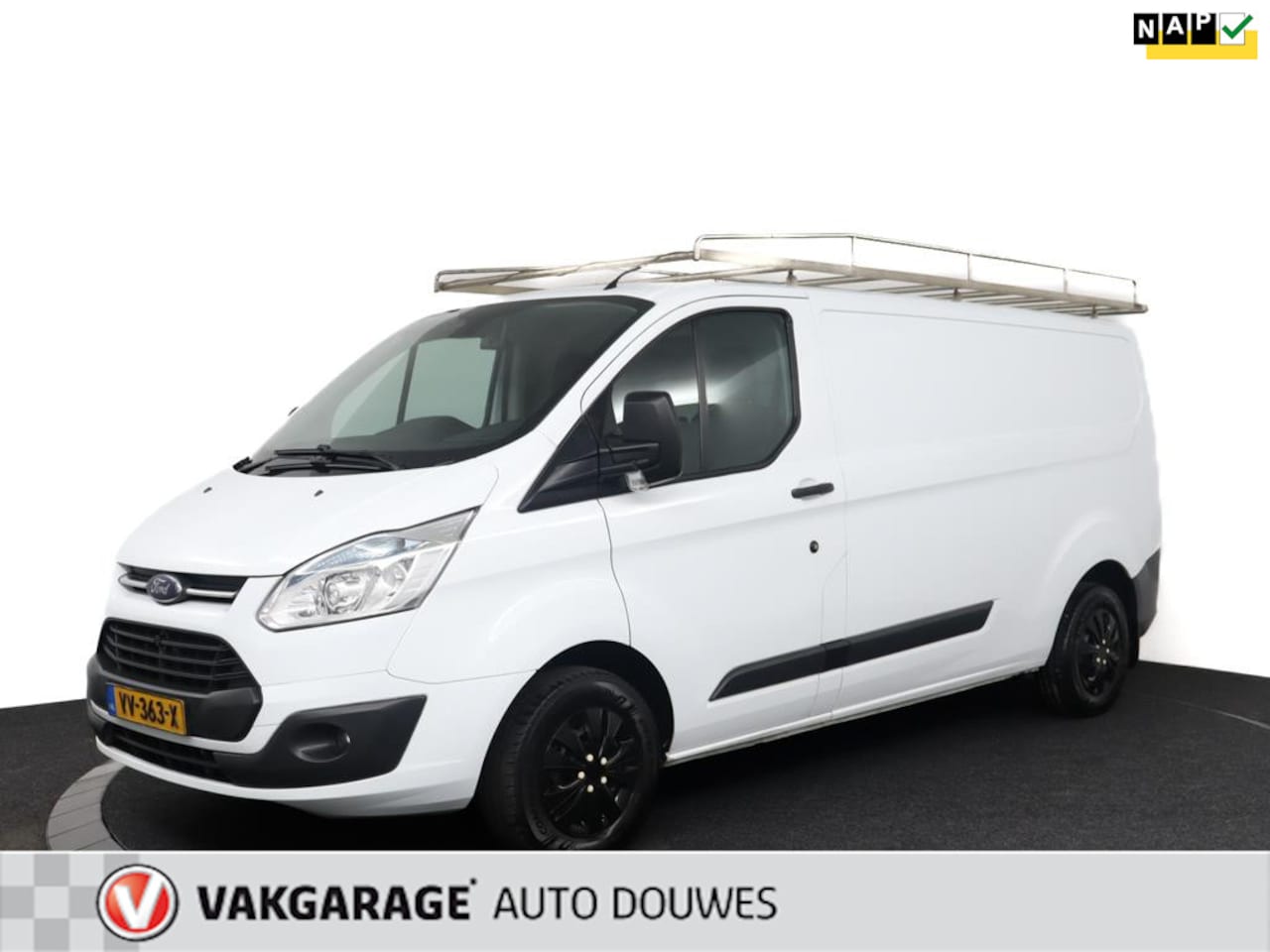 Ford Transit Custom - 310 2.2 TDCI L2H1 Trend | NAP | Imperiaal | Camera | 3 persoons | Trekhaak - AutoWereld.nl