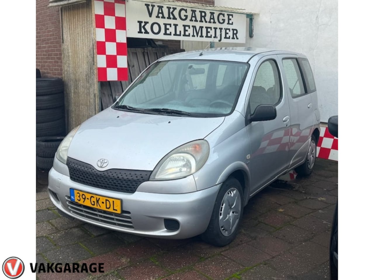 Toyota Yaris Verso - 1.3-16V VVT-i Luna E 1.3-16V VVT-i Luna E - AutoWereld.nl