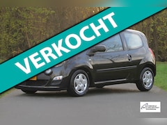 Renault Twingo - 1.2 16V Parisienne / Slechts 23.262 km. / Airco / Stuurbekrachtiging / Elektrische ramen /