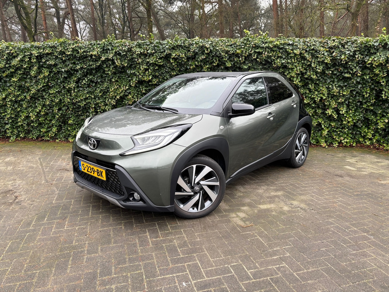 Toyota Aygo X - 1.0 VVT-i 72PK S-CVT Envy | 1ste eigenaar | Full Option | Automaat | Unieke Kilometerstand - AutoWereld.nl